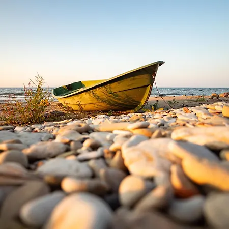 Mereaeaere Rannamaja Puhkemaja *